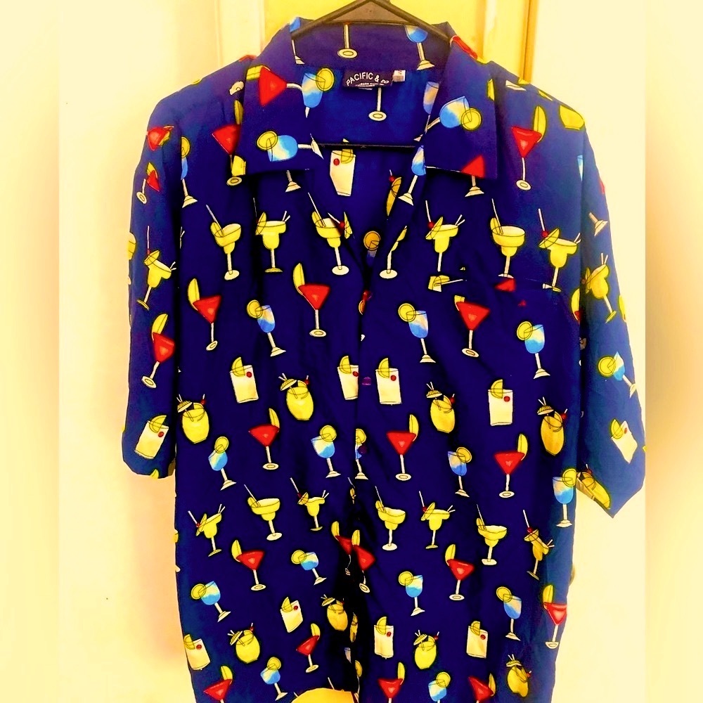 Pacific & Co Fun Cocktail button up Sz Medium